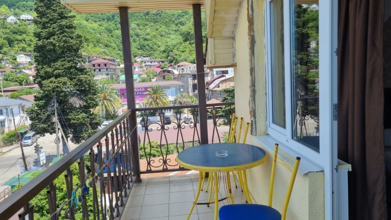 Ахра Hotel Гагра Екстериор снимка